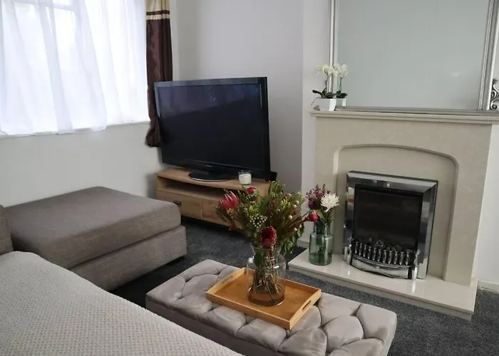 Charming 3Bed Home In High Barnet