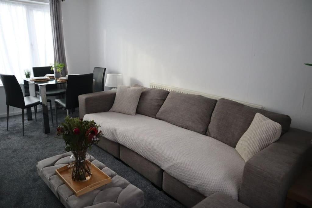 Charming 3bed In High